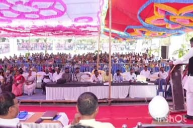 ತರೀಕೆರೆ: ಪಟ್ಟಣದ ಬಯಲು ರಂಗಮಂದಿರದಲ್ಲಿ ನಡೆದ ತಾಲೂಕು ಮಟ್ಟದ ಗ್ಯಾರಂಟಿ ಫಲಾನುಭವಿಗಳ ಸಮಾವೇಶದಲ್ಲಿ ಶಾಸಕ ಶ್ರೀನಿವಾಸ್ ಭಾಗಿ.!