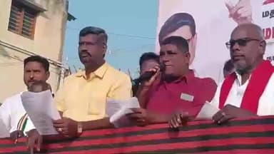 பவானி: குருப்ப நாயக்கன்பாளையம் மூன்ரோடு ஆகிய பகுதிகளில் ஒன்றிய அரசை கண்டித்து திமுகவினர் ஆர்ப்பாட்டம்