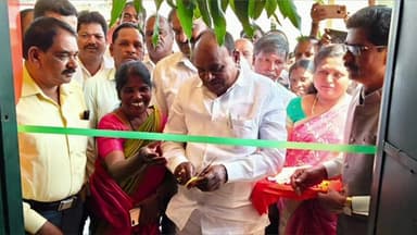 ಹನೂರು: ಮಲ್ಲಯ್ಯನಪುರದಲ್ಲಿ ಶಾಲಾ ನೂತನ ಕೊoಡಿ ಉದ್ಘಾಟಿಸಿದ ಶಾಸಕ ಪುಟ್ಟರಂಗಶೆಟ್ಟಿ