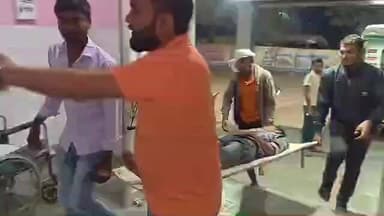 मानिकपुर: विवाह कार्यक्रम में पोखरी गांव जा रहे दो बाइकों की हुई टक्कर, तीन घायल, एक की गंभीर स्थिति में किया गया रेफर