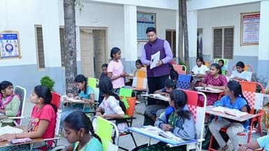 సాంఘిక సంక్షేమ బాలికల వసతి గృహాన్ని ఆకస్మిక తనిఖీ చేసిన జిల్లా కలెక్టర్ నిశాంత్ కుమార్