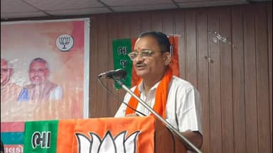 ધરમપુર: નગરપાલિકા મેરેજ હોલ ખાતે પ્રદેશ મહામંત્રી પ્રશાંતભાઈ કોરાટની અધ્યક્ષતામાં બુથ પ્રમુખ અને શક્તિકેન્દ્ર સંયોજકોની બેઠક