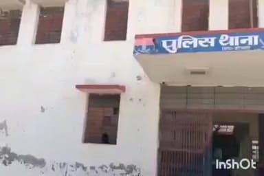 अरथूना: सेनाला गांव में अवैध शराब परिवहन को लेकर अरथूना थाना पुलिस ने की कार्रवाई