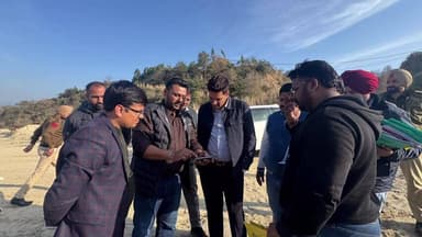 ਨੰਗਲ: ਰੂਪਨਗਰ ਦੇ ਡਿਪਟੀ ਕਮਿਸ਼ਨਰ ਅਦਿਤਿਆ ਡੱਚਲਵਾਲ ਵੱਲੋਂ ਨੰਗਲ ਵਿਖੇ ਮਾਈਨਿੰਗ ਖੱਡ ਦੀ ਕੀਤੀ ਗਈ ਚੈਕਿੰਗ