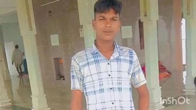 हमीरगढ़: स्वरूपगंज चौराहे के पास बाइक सवार को तेज रफ्तार पिकअप ने मारी टक्कर, निजी अस्पताल में इलाज के दौरान युवक ने तोड़ा दम