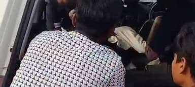 सड़क हादसा: गंज बड़ागांव मार्ग पर ऑटो पलटा, चालक गंभीर रूप से घायल
#सड़कहादसा
#ऑटोपलटा
#रैपुरापुलिस
#डायल112
#घायलचालक
#...