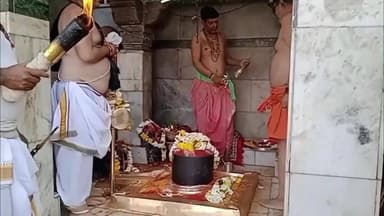 उज्जैन: महाकाल मंदिर में शिवनवरात्रि के आठवें दिन भगवान कोटेश्वर महादेव का पूजन अर्चन