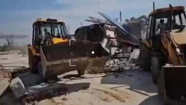 डीटीपी अधिकारी आरएस बाठ को गुस्सा आया तो देखें क्या हुआ।
#viralvideo #पुलिस #viralnews #क्राइम #गुड़गांव #gurugramcit...