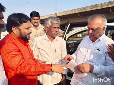 ಹುಮ್ನಾಬಾದ್: ಹೇಮರೆಡ್ಡಿ ಮಲ್ಲಮ್ಮ ದೇವಸ್ಥಾನ ಅಭಿವೃದ್ಧಿಗೆ ₹ 30 ಲಕ್ಷ ಅನುದಾನ ನೀಡಿ: ನಗರದಲ್ಲಿ ಮುಜರಾಯಿ ಖಾತೆ ಸಚಿವ ರಾಮಲಿಂಗ ರೆಡ್ಡಿ ಅವರಿಗೆ ಮನವಿ