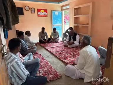 माकड़ोन: तराना विधायक ने ग्राम पाट में संजय आँजना जी के पिताजी के निधन पर शोक व्यक्त किया