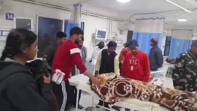 लकड़ी नबीगंज: लकड़ी नवीगंज के पास बाइक सवार ने एक महिला को मारी टक्कर, इलाज जारी