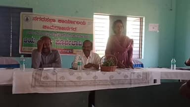 ಚಾಮರಾಜನಗರ: ಮೂಲ ಸೌಕರ್ಯ ಕಲ್ಪಿಸಬೇಕೆಂದು : ನಗರದಲ್ಲಿ ಸಾರ್ವಜನಿಕರ ಆಗ್ರಹ