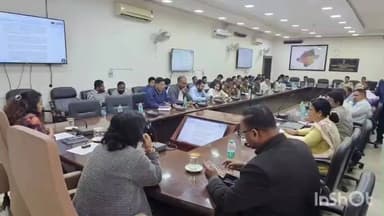 মৰিগাঁও: জিলা আয়ুক্ত কাৰ্যালয়ৰ সভাকক্ষত জিলা দুৰ্যোগ ব্যৱস্থাপনা প্ৰাধিকৰণৰ এখন গুৰুত্বপূৰ্ণ পৰ্যালোচনা বৈঠক অনুস্থিত