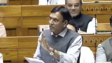 વંથળી: પોરબંદર લોકસભા વિસ્તારના સાંસદ અને કેન્દ્રીય મંત્રી ડૉ.મનસુખ માંડવીયાનું નિવેદન, પ્રધાનમંત્રી નરેન્દ્ર મોદીના કર્યા વખાણ