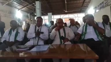 ಅಥಣಿ: ಪಟ್ಟಣದಲ್ಲಿ ರಾಜ್ಯ ಸರ್ಕಾರದ ವಿರುದ್ಧ ಆಕ್ರೋಶ ವ್ಯಕ್ತಪಡಿಸಿದ ಮಾಜಿ ಶಾಸಕ ಶಹಜಾನ್ ಡೊಂಗರಗಾವ