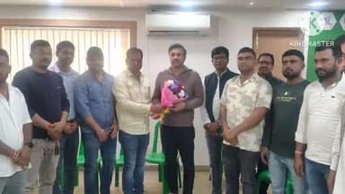 बुंडू: आजसू पार्टी के केंद्रीय अध्यक्ष से बुंडू नगर पंचायत अध्यक्ष पद के उम्मीदवार ने की मुलाकात