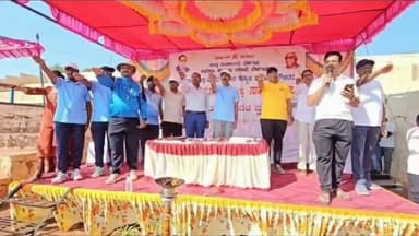 ಹುಕ್ಕೇರಿ: ಪಟ್ಟಣದಲ್ಲಿ ಕ್ರೀಡಾಕೂಟಕ್ಕೆ ಚಾಲನೆ ನೀಡಿದ ಸಮಾಜ ಕಲ್ಯಾಣ ಇಲಾಖೆಯ ಜಂಟಿ ನಿರ್ದೇಶಕ ಕನ್ನೂಳ್ಳಿ