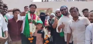 బాన్సువాడ: బాన్సువాడ మున్సిపాలిటీలో ఎంఐఎం అభ్యర్థి ఫరహనాజ్ ఘన విజయం, పెద్ద ఎత్తున సంబరాలు జరుపుకున్న ఎంఐఎం శ్రేణులు