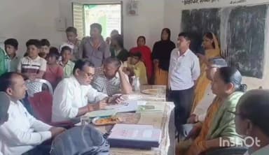 केतार: प्रखंड प्रमुख ने राजकीय मध्य विद्यालय परती का किया औचक निरीक्षण, सुधार के दिए निर्देश