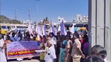 பென்னாகரம்: பென்னாகரம் பேருந்து நிலையத்தில் மாற்றுத்திறனாளிகள் உதவித்தொகை உயர்த்தி வழங்க கோரி மறியல் போராட்டம் ,