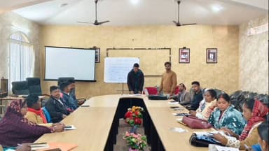 सेन्हा: सेन्हा में बीएलओ प्रशिक्षण में मतदाता सूची सुधार पर ज़ोर, अधिकारियों ने दिए निर्देश