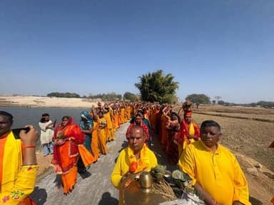 कोलेबिरा: कनजोगा में भव्य कलश यात्रा के साथ तीन दिवसीय अखंड हरि कीर्तन का शुभारंभ