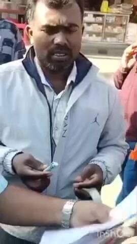 ಚಿಕ್ಕಮಗಳೂರು: ಅಪಘಾತದ ಪರಿಹಾರ ನೀಡಲು ವಿಳಂಬ ಹಿನ್ನೆಲೆ ರಸ್ತೆ ಮಧ್ಯದಲ್ಲೇ ಚಿಕ್ಕಮಗಳೂರಿನ ಕೆಎಸ್ಆರ್ಟಿಸಿ ಬಸ್ ಜಪ್ತಿ ಮಾಡಿದ ನ್ಯಾಯಾಲಯದ ಸಿಬ್ಬಂದಿ.!