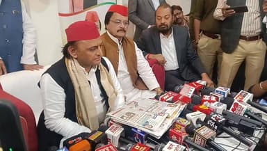 #कानपुर के लैंबॉर्गिनी केस में पुलिस की भूमिका पर अखिलेश यादव ने बोला हथेली गरम पुलिस नरम #Kanpur #LamborghiniAccident ...