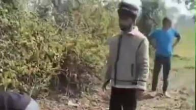 सिरमौर: खेत में गड्ढा खोदकर दबाई 81 लीटर शराब, पुलिस की दबिश पर तस्कर ने सड़क पर किया हाई वोल्टेज ड्रामा