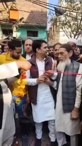 सीलमपुर: विधायक चौधरी जुबेर अहमद ने मौजपुर में नाले के निर्माण कार्य का शिलान्यास किया