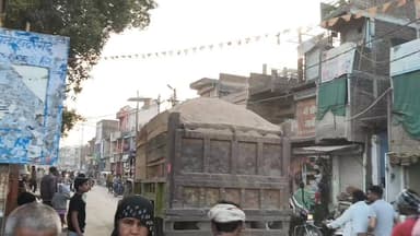 ओवरलोड रेत के वाहनों से हादसे की आशंका
#swapnilwankhedeias #CollectorDatia #दतिया #MadhyaPradesh #viralvideochallenge