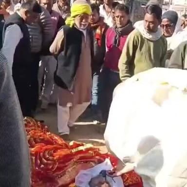 दुर्गावती: कर्णपुरा पंचायत के सरपंच सह सरपंच संघ के प्रखंड अध्यक्ष अशोक कुमार सिंह के निधन से क्षेत्र में शोक की लहर