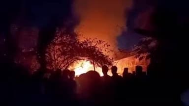 ପାରାଦୀପ ଲକ୍: ପାରାଦ୍ଵୀପ ବୃନ୍ଦାବନ କଲୋନୀ ରେ ଅଗ୍ନିକାଣ୍ଡ ଘଟି ଜଳିଗଲା ୪ ବଖରା ଘର ସହିତ ଆସବାବପତ୍ର