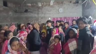 জলঙ্গি: জলঙ্গীতে প্রেমিকের সঙ্গে দেখা করার পর নিজের ঘরে গলায় ফাঁস দিয়ে আত্মহত্যা করলেন অষ্টম শ্রেণীর এক ছাত্রী