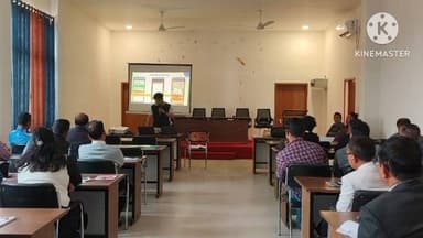 গোলাঘাট: গোলাঘাট বেজবৰুৱা উচ্চতৰ মাধ্যমিক বিদ্যালয়ত নিৰ্বাচন কেন্দ্ৰিক বিশেষ প্ৰশিক্ষণ অনুষ্ঠিত,উপস্থিত জিলা আয়ুক্ত