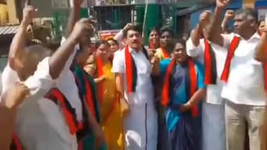 கூடலூர்: மகளிர்களுக்கு இன்ப அதிர்ச்சி அளித்த தமிழ்நாடு முதல்வர்: கூடலூர் பஜாரில் பட்டாசு வெடித்து கொண்டாட்டம்