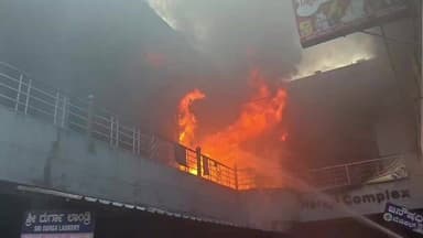 ಬೆಳ್ತಂಗಡಿ: ಬೆಳ್ತಂಗಡಿಯಲ್ಲಿ ಹೀಲಿಯಂ ಗ್ಯಾಸ್ ಸೋರಿಕೆಯಿಂದ ಬೆಂಕಿ ಅವಘಡ; ಅಂಗಡಿ ಸಂಪೂರ್ಣ ಭಸ್ಮ