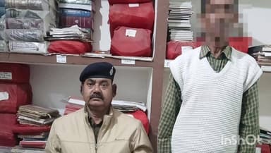 नुआंव: पुलिस ने थाना क्षेत्र से 2 लीटर शराब के साथ एक अभियुक्त को गिरफ्तार कर न्यायिक हिरासत में भेजा