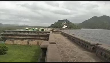 ಹಿರಿಯೂರು: ವಿವಿ ಸಾಗರ ಅಚ್ಚುಕಟ್ಟು ಪ್ರದೇಶಕ್ಕೆ ವಿವಿ ಸಾಗರ ನೀರು ಬಿಡುಗಡೆ