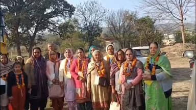 ਨੰਗਲ: ਮੁੱਖ ਮੰਤਰੀ ਤੀਰਥ ਯਾਤਰਾ ਤਹਿਤ ਨੰਗਲ ਤੋਂ ਸ਼ਰਧਾਲੂਆਂ ਦਾ ਜਥਾ ਵੱਖ-ਵੱਖ ਤੀਰਥ ਸਥਾਨਾਂ ਦੇ ਦਰਸ਼ਨਾਂ ਲਈ ਹੋਇਆ ਰਵਾਨਾ