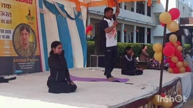मिहोना: मिहोना वंडर पब्लिक सेंट्रल स्कूल के छात्र-छात्राओं ने किया योगाभ्यास