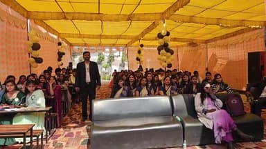 कम फीस में बेहतर शिक्षा का भरोसा —
K.M. कॉन्वेंट स्कूल
उज्जवल भविष्य की मजबूत नींव
K.M. कॉन्वेंट स्कूल में गुणवत्तापूर...