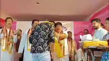 ব্যারাকপুর ১: কেন্দ্রীয় ও রাজ্য সরকারি চাকরি পাওয়া ১১৮ জনকে সম্বর্ধনা জানানো হলো জগদ্দলে জ্যোতি ফাউন্ডেশনের পক্ষ থেকে