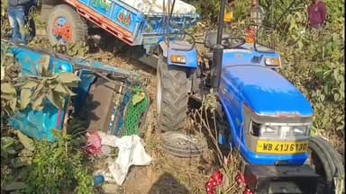 আউশগ্রাম ১: আউশগ্রামের করটিয়ার কাছে টোটো-ট্রাক্টর সংঘর্ষে শ্রমিকের মৃত্যু, জখম আরও ৬ জন