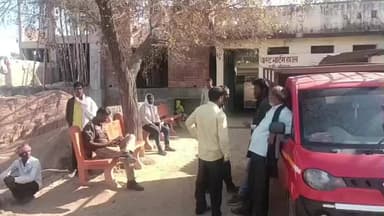 दुधि: मधुघूटरा के समीप ट्रक की चपेट में आने से किशोर की मौत, साइकिल सवार को बचाने के दौरान हुआ हादसा