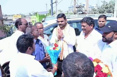 ପାରାଦୀପ ଲକ୍: ଷଣ୍ଢକୁଦ ଠାରେ ୱାର୍ଡ ନଂ ୧୭, ୧୮ ଓ ୧୯ କୁ ସଂଯୋଗ କରୁଥିବା ମୁଖ୍ୟ ସଡ଼କ ନିର୍ମାଣ ପାଇଁ ଭିତ୍ତିପ୍ରସ୍ତର ସ୍ଥାପନକଲେ ରାଷ୍ଟ୍ର ମନ୍ତ୍ରୀ