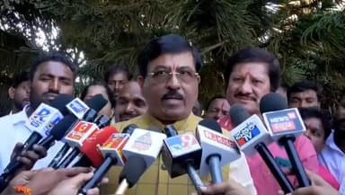 ಬೀಳಗಿ: ಹೊಟ್ಟೆಗೆ ಹಿಟ್ಟು ಇಲ್ಲದಿದ್ದರೂ ಜುಟ್ಟಿಗೆ ಮಲ್ಲಿಗೆ ಹೂ, ಇದು ಸರ್ಕಾರದ ಸ್ಥಿತಿ, ಪಟ್ಟಣದಲ್ಲಿ ಮಾಜಿ ಸಚಿವ ಮುರಗೇಶ ನಿರಾಣಿ