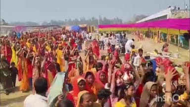 छातापुर: छातापुर के घिवाहा में 9 दिवसीय विष्णु महायज्ञ के लिए निकली भव्य कलश यात्रा, 501 कन्याएं हुईं शामिल