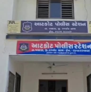 જસદણ: આડા સંબંધની શંકાએ જસદણના જીવાપર ગામના આધેડ પર 27 શખ્સોએ હુમલો કર્યાની ઘટના સામે આવી