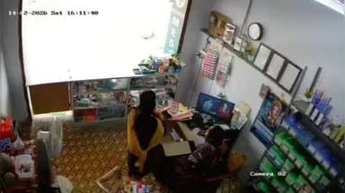 அவிநாசி: அவிநாசி நீதிமன்ற வளாகத்தில் பயங்கர சட்டத்துடன் மர்ம பொருள் வெடித்ததால் அருகில் இருந்த கடைகள் சேதம்